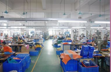 중국 Dongguan Yuanfeng Plastic Jewelry Co., Ltd.
